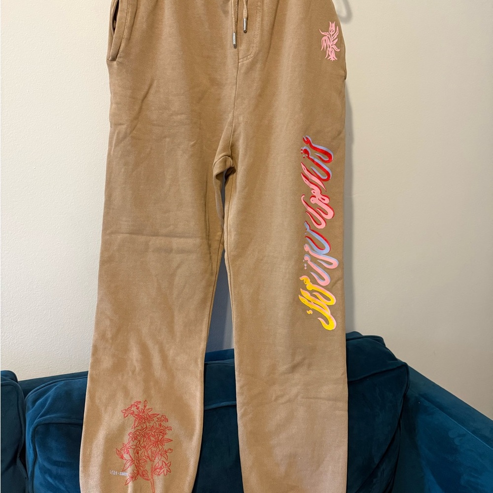 Vela Kween Karaza Qawiyah tan jogger sweatpants size XL NWOT